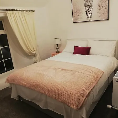 Πανσιόν Ardhill House The Diamond, In The Heart Of Town , F94 C7x9 Ardara