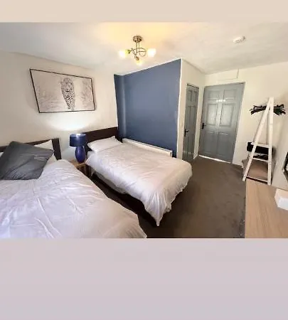 Penzion Ardhill House The Diamond, In The Heart Of Town , F94 C7x9