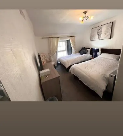 Ardhill House The Diamond, In The Heart Of Town , F94 C7x9 3*