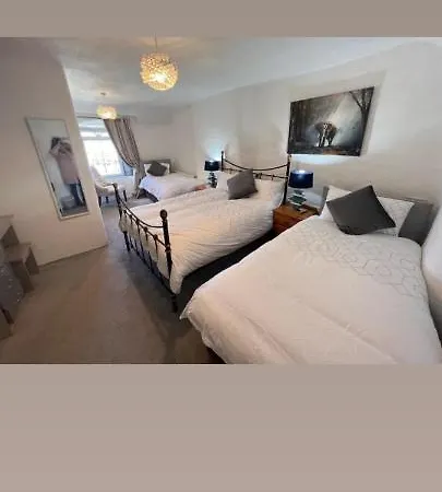 Πανσιόν Ardhill House The Diamond, In The Heart Of Town , F94 C7x9 3*