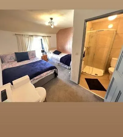 Ardhill House The Diamond, In The Heart Of Town , F94 C7x9 3*