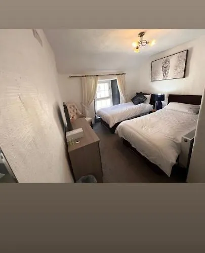 Ardhill House The Diamond, In The Heart Of Town , F94 C7x9 3*