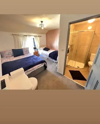 Ardhill House The Diamond, In The Heart Of Town , F94 C7x9 3*